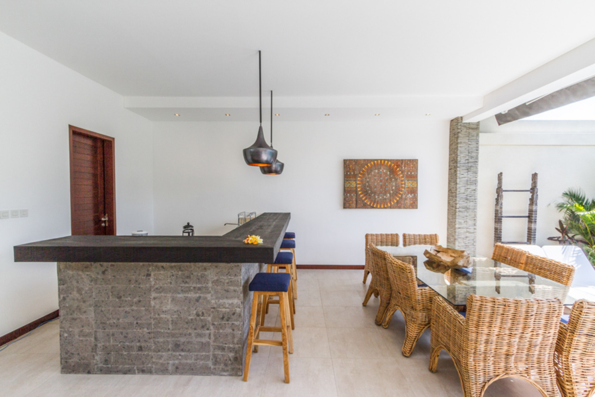 Popoln vodnik za najem vaše ekskluzivne počitniške vile v Seminyaku z zasebnim bazenom in polnim osebjem, Bali Villa 1156