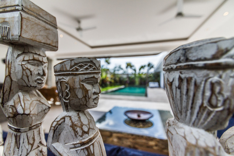Popoln vodnik za najem vaše ekskluzivne počitniške vile v Seminyaku z zasebnim bazenom in polnim osebjem, Bali Villa 1156