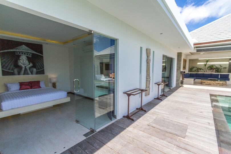 Popoln vodnik za najem vaše ekskluzivne počitniške vile v Seminyaku z zasebnim bazenom in polnim osebjem, Bali Villa 1156