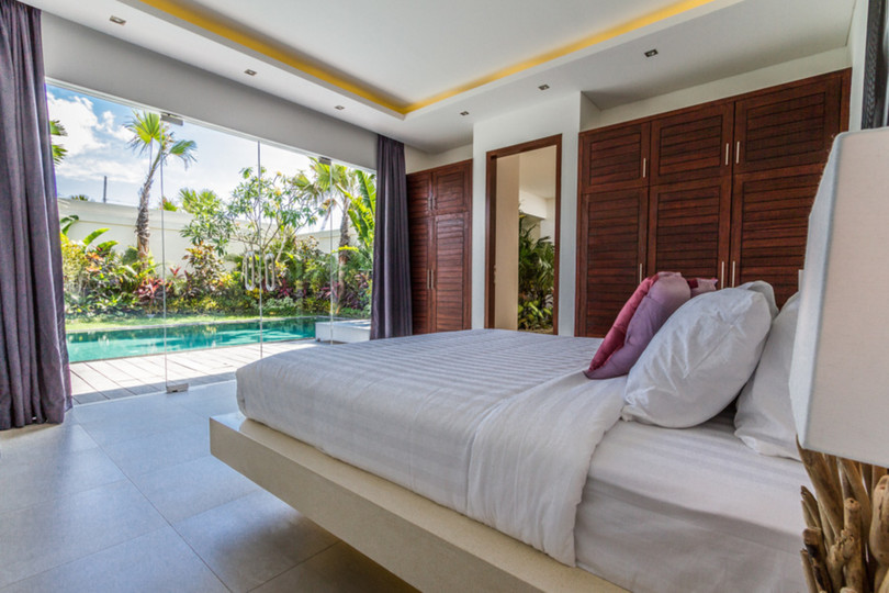 Popoln vodnik za najem vaše ekskluzivne počitniške vile v Seminyaku z zasebnim bazenom in polnim osebjem, Bali Villa 1156