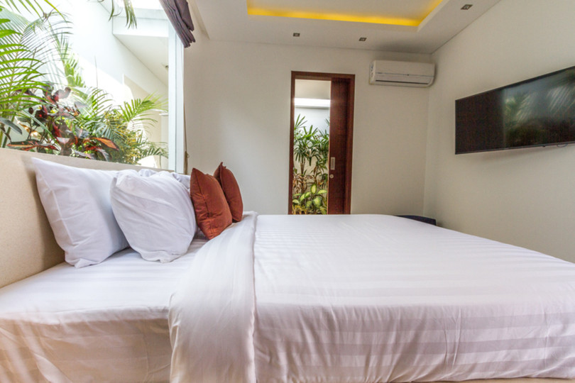 Popoln vodnik za najem vaše ekskluzivne počitniške vile v Seminyaku z zasebnim bazenom in polnim osebjem, Bali Villa 1156