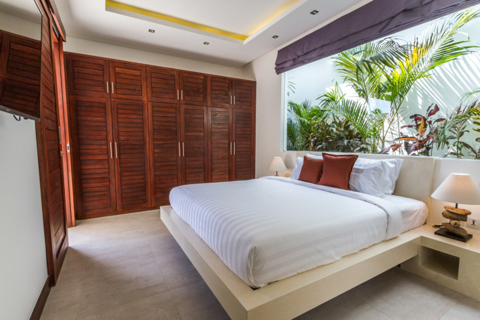 Popoln vodnik za najem vaše ekskluzivne počitniške vile v Seminyaku z zasebnim bazenom in polnim osebjem, Bali Villa 1156