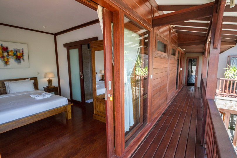 Predstavljajte si, da vaša družina najame luksuzno počitniško vilo s 5 spalnicami blizu glavnih znamenitosti Seminyaka, Bali Villa 1167