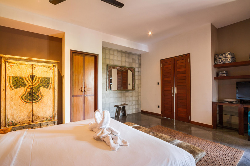Predstavljajte si, da vaša družina najame luksuzno počitniško vilo s 5 spalnicami blizu glavnih znamenitosti Seminyaka, Bali Villa 1167