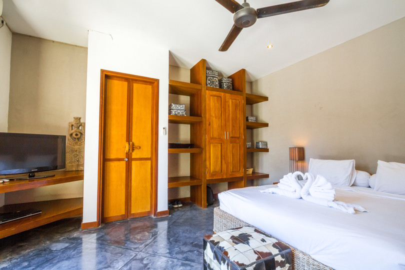 Predstavljajte si, da vaša družina najame luksuzno počitniško vilo s 5 spalnicami blizu glavnih znamenitosti Seminyaka, Bali Villa 1167