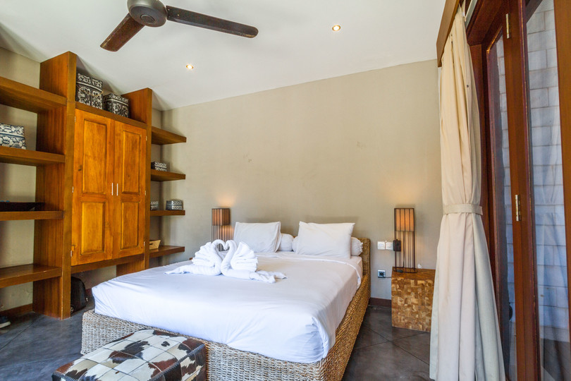 Predstavljajte si, da vaša družina najame luksuzno počitniško vilo s 5 spalnicami blizu glavnih znamenitosti Seminyaka, Bali Villa 1167