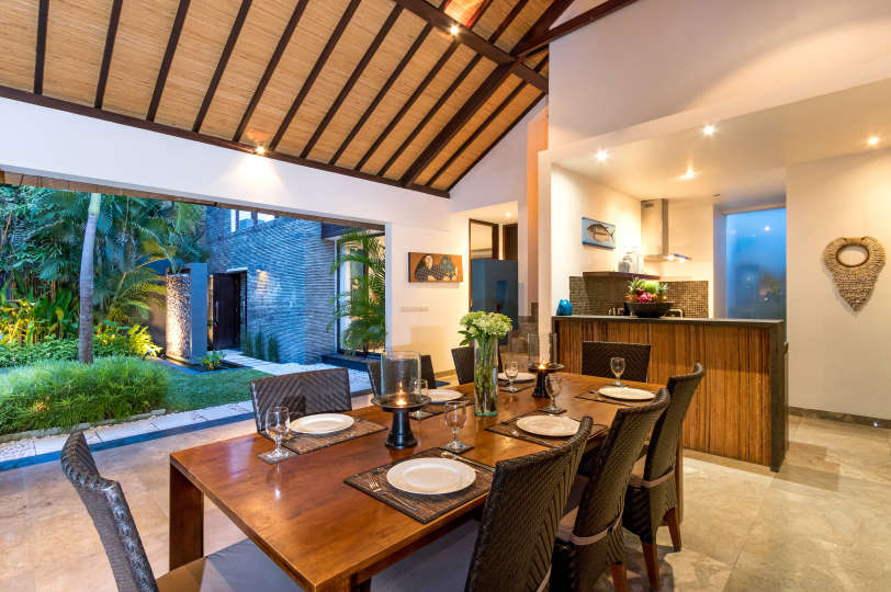 Čudovita počitniška vila s 5 zvezdicami na vrhunski lokaciji v Seminyaku, rezervirajte zgodaj, da zagotovite svoje datume, Villa Bali 2016