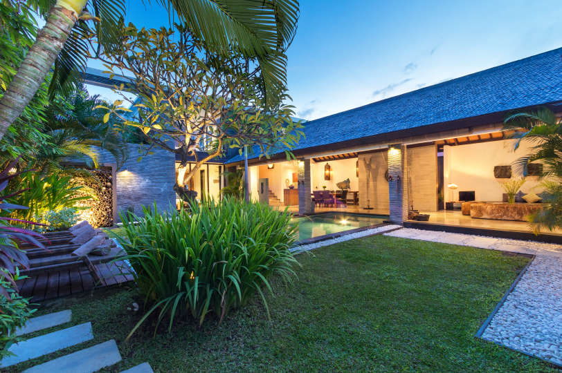 Čudovita počitniška vila s 5 zvezdicami na vrhunski lokaciji v Seminyaku, rezervirajte zgodaj, da zagotovite svoje datume, Villa Bali 2016