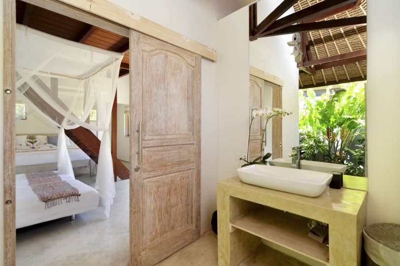 Najem lastne zasebne vile s 5 zvezdicami po najboljši ceni v Canggu, Villa Bali 2018