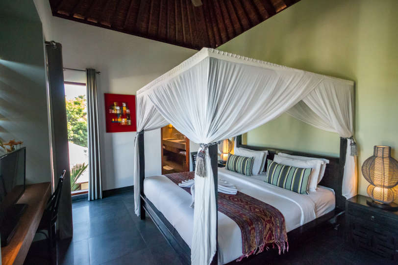 Kako najeti lastno zasebno luksuzno počitniško vilo v Seminyaku za manj kot osnovni hotel, Villa Bali 2040