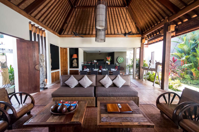 Kako najeti lastno zasebno luksuzno počitniško vilo v Seminyaku za manj kot osnovni hotel, Villa Bali 2040