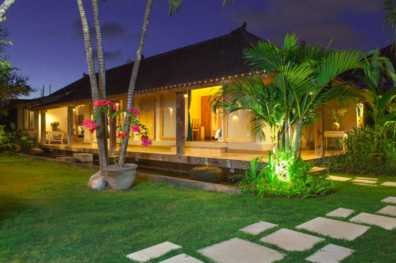 Vila s 5 zvezdicami za najem na Baliju, Bali Villa 2047
