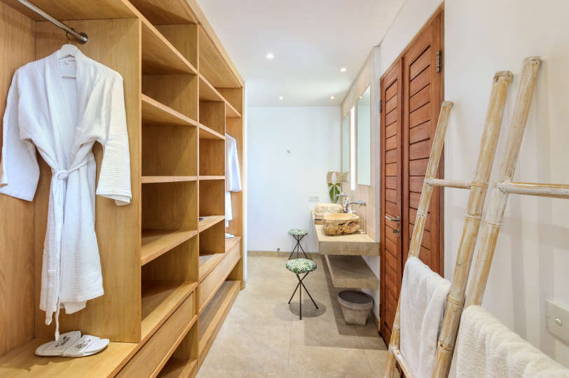 Luksuzna vila s 5 spalnicami in zasebnim bazenom, Bali Villa 2055