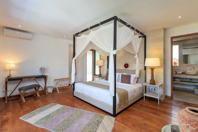 Luksuzna vila s 5 spalnicami in zasebnim bazenom, Bali Villa 2055