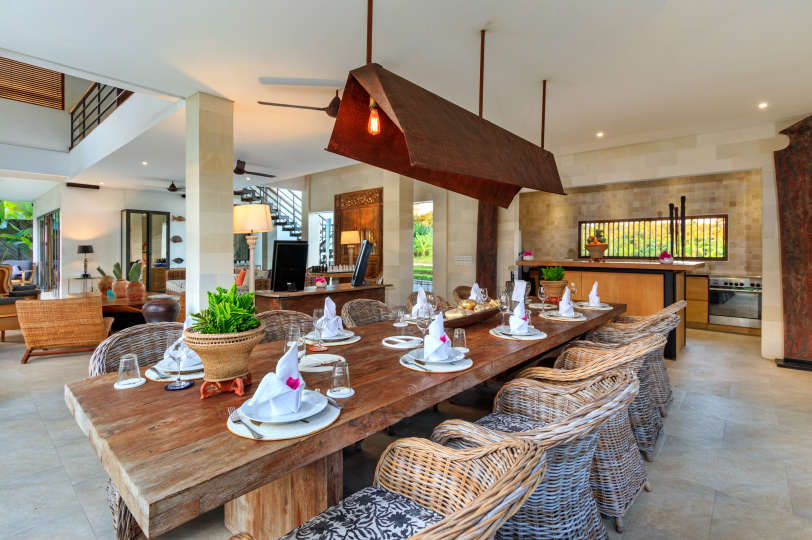 Luksuzna vila s 5 spalnicami in zasebnim bazenom, Bali Villa 2055