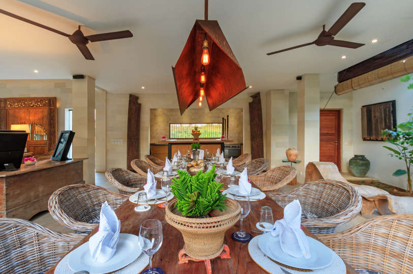 Luksuzna vila s 5 spalnicami in zasebnim bazenom, Bali Villa 2055