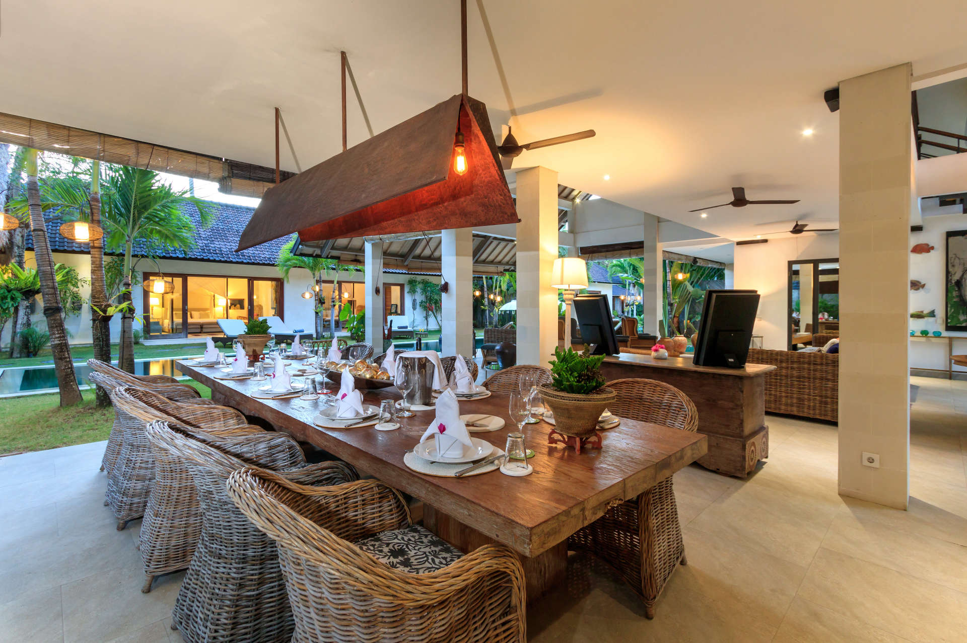 Luksuzna vila s 5 spalnicami in zasebnim bazenom, Bali Villa 2055