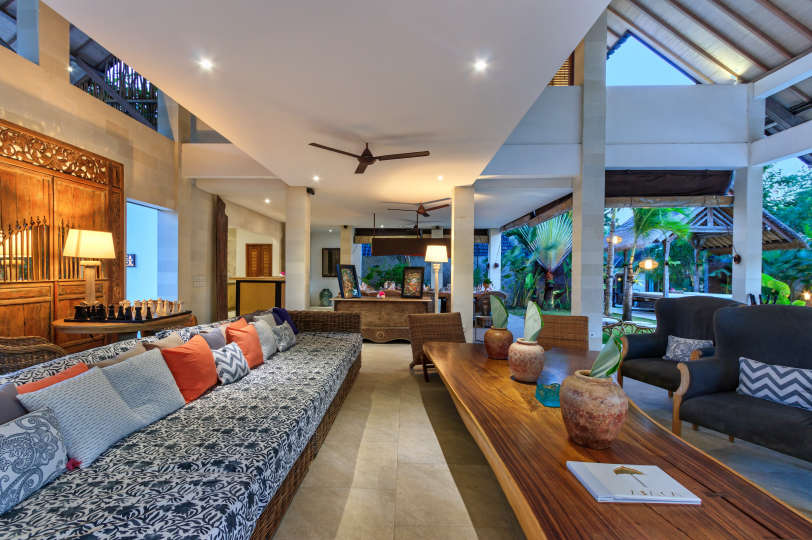 Luksuzna vila s 5 spalnicami in zasebnim bazenom, Bali Villa 2055