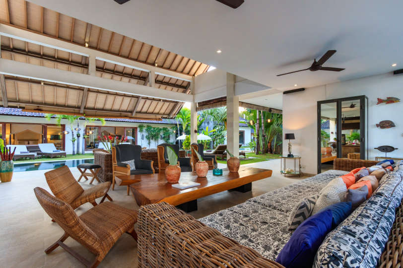 Luksuzna vila s 5 spalnicami in zasebnim bazenom, Bali Villa 2055