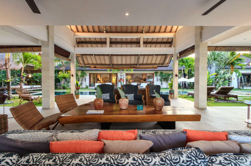 Luksuzna vila s 5 spalnicami in zasebnim bazenom, Bali Villa 2055
