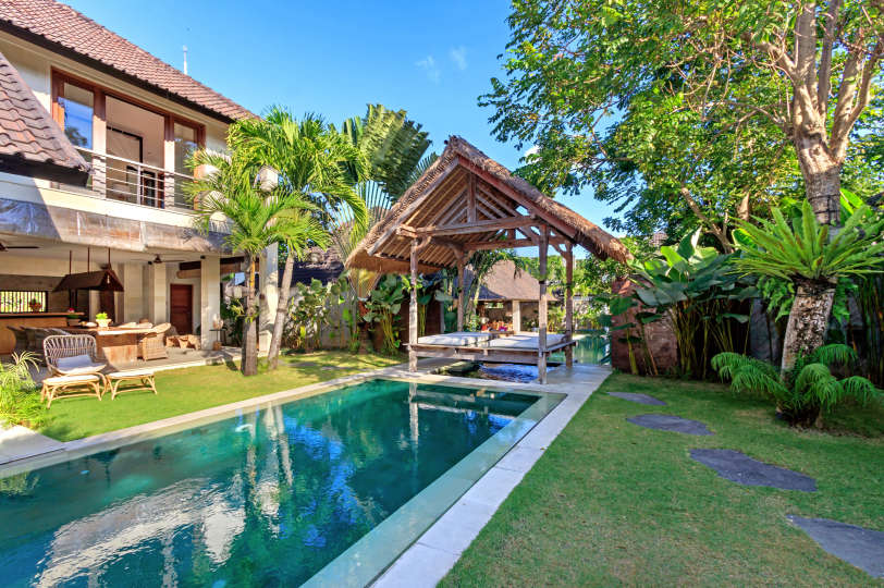 Luksuzna vila s 5 spalnicami in zasebnim bazenom, Bali Villa 2055