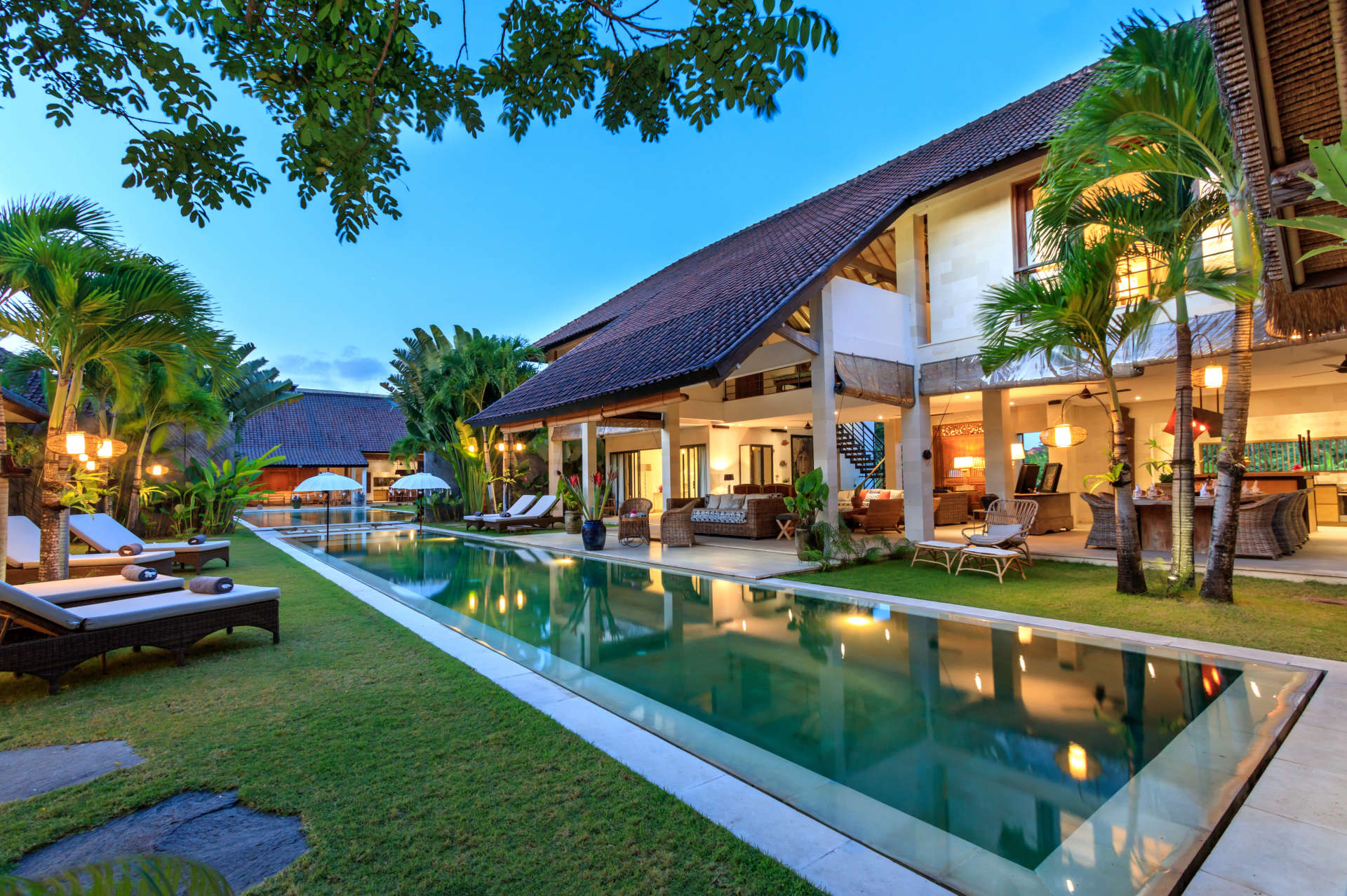 Luksuzna vila s 5 spalnicami in zasebnim bazenom, Bali Villa 2055