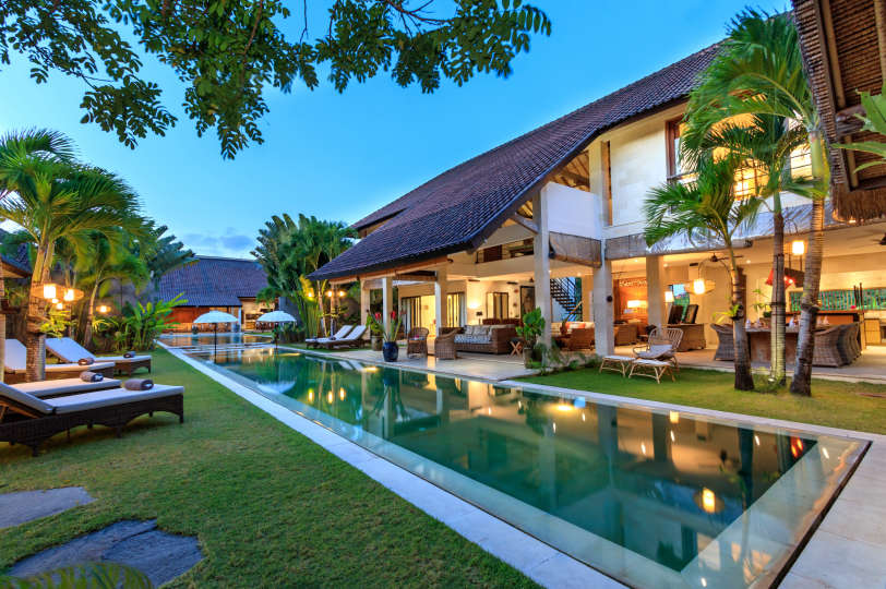 Luksuzna vila s 5 spalnicami in zasebnim bazenom, Bali Villa 2055