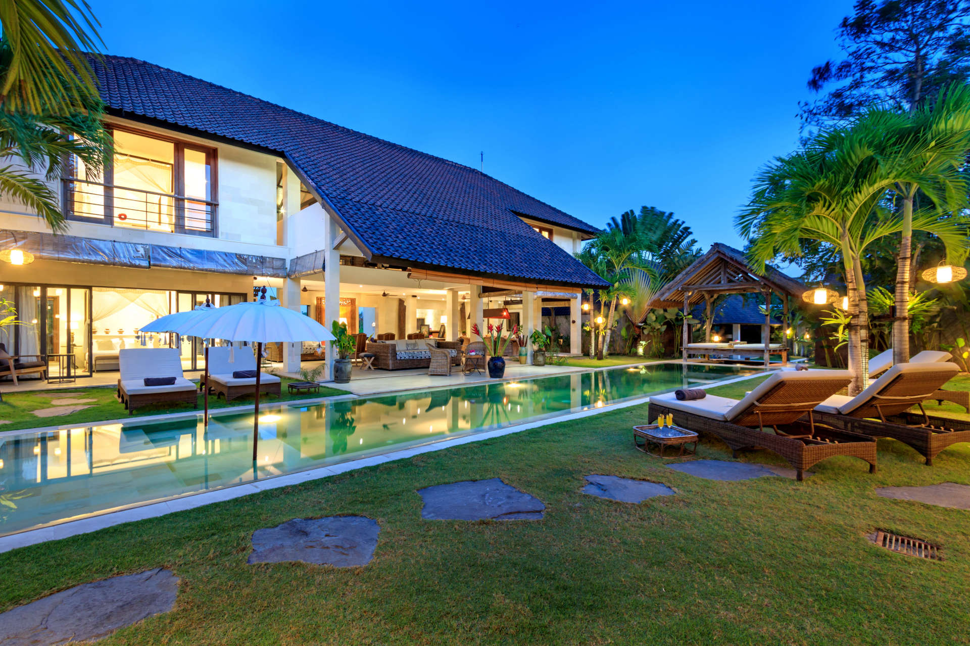 Luksuzna vila s 5 spalnicami in zasebnim bazenom, Bali Villa 2055