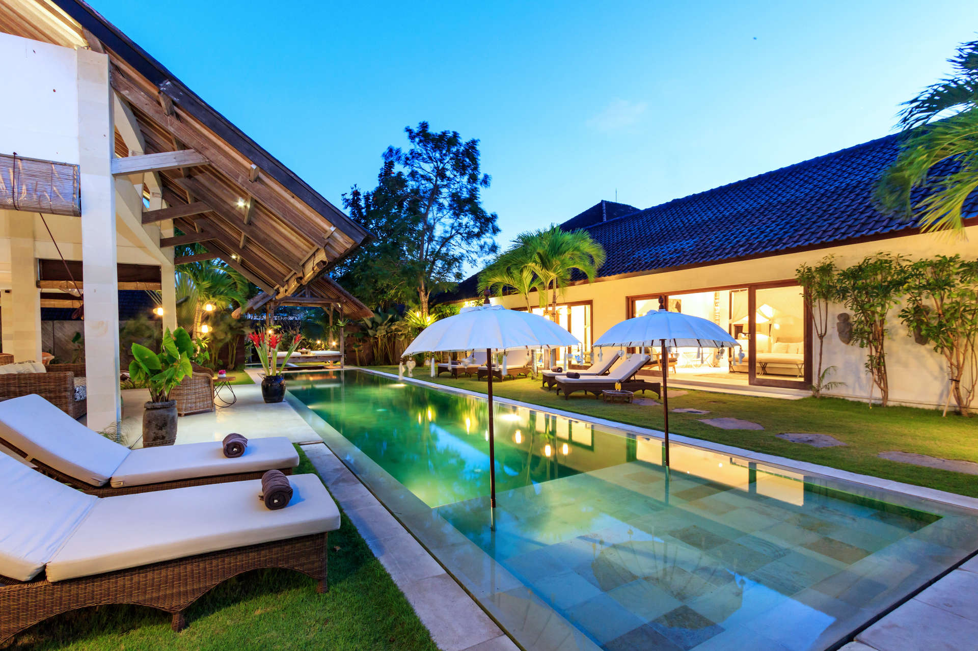 Luksuzna vila s 5 spalnicami in zasebnim bazenom, Bali Villa 2055