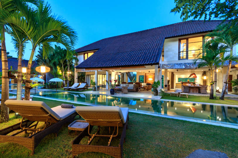 Luksuzna vila s 5 spalnicami in zasebnim bazenom, Bali Villa 2055