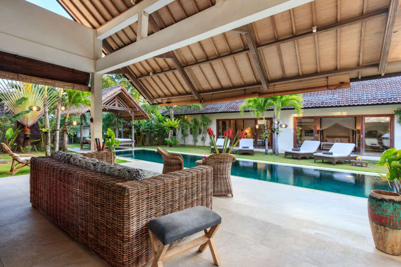 Luksuzna vila s 5 spalnicami in zasebnim bazenom, Bali Villa 2055