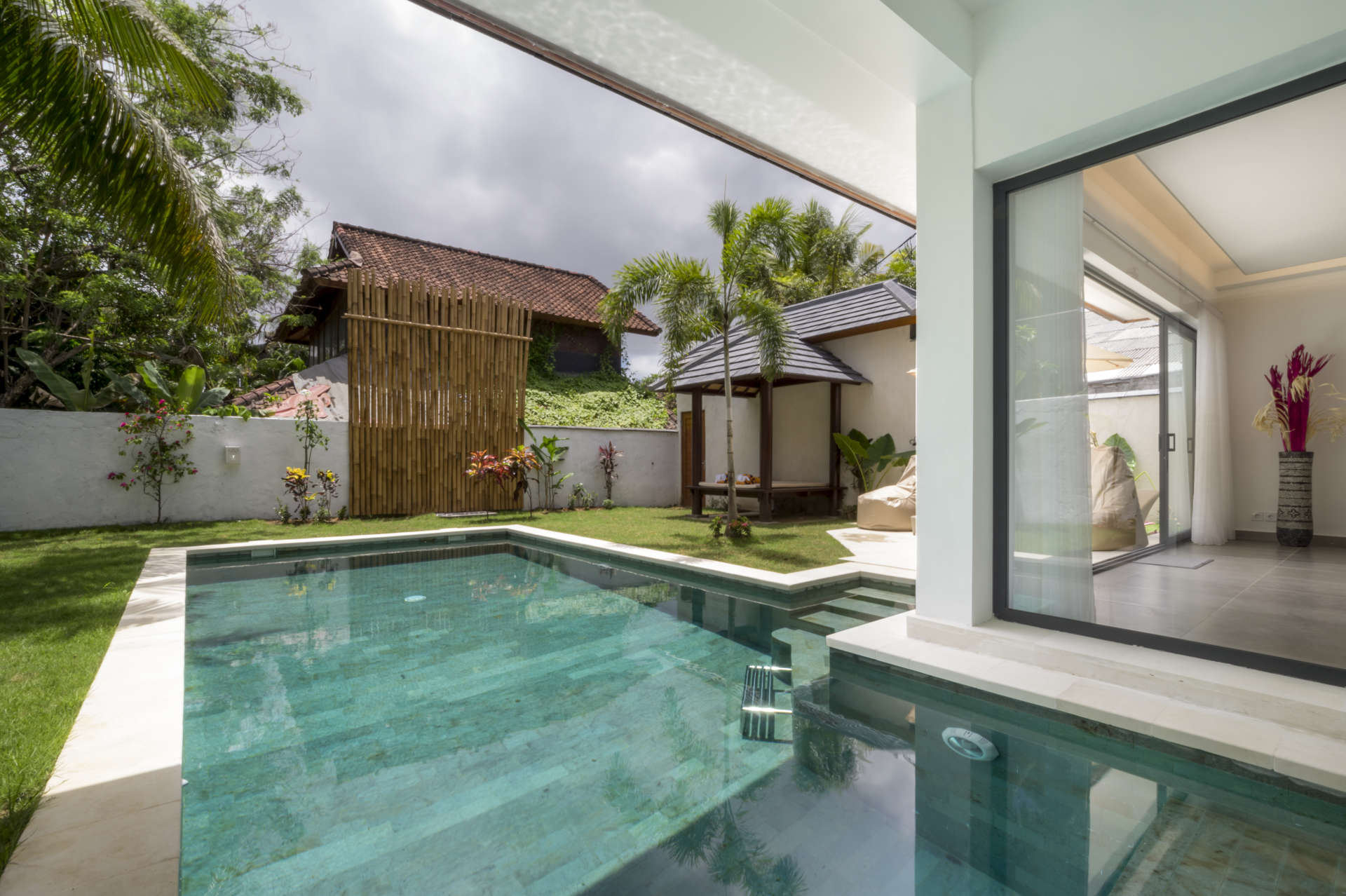 Najemite luksuzno vilo na Baliju blizu plaže, Bali Villa 2057
