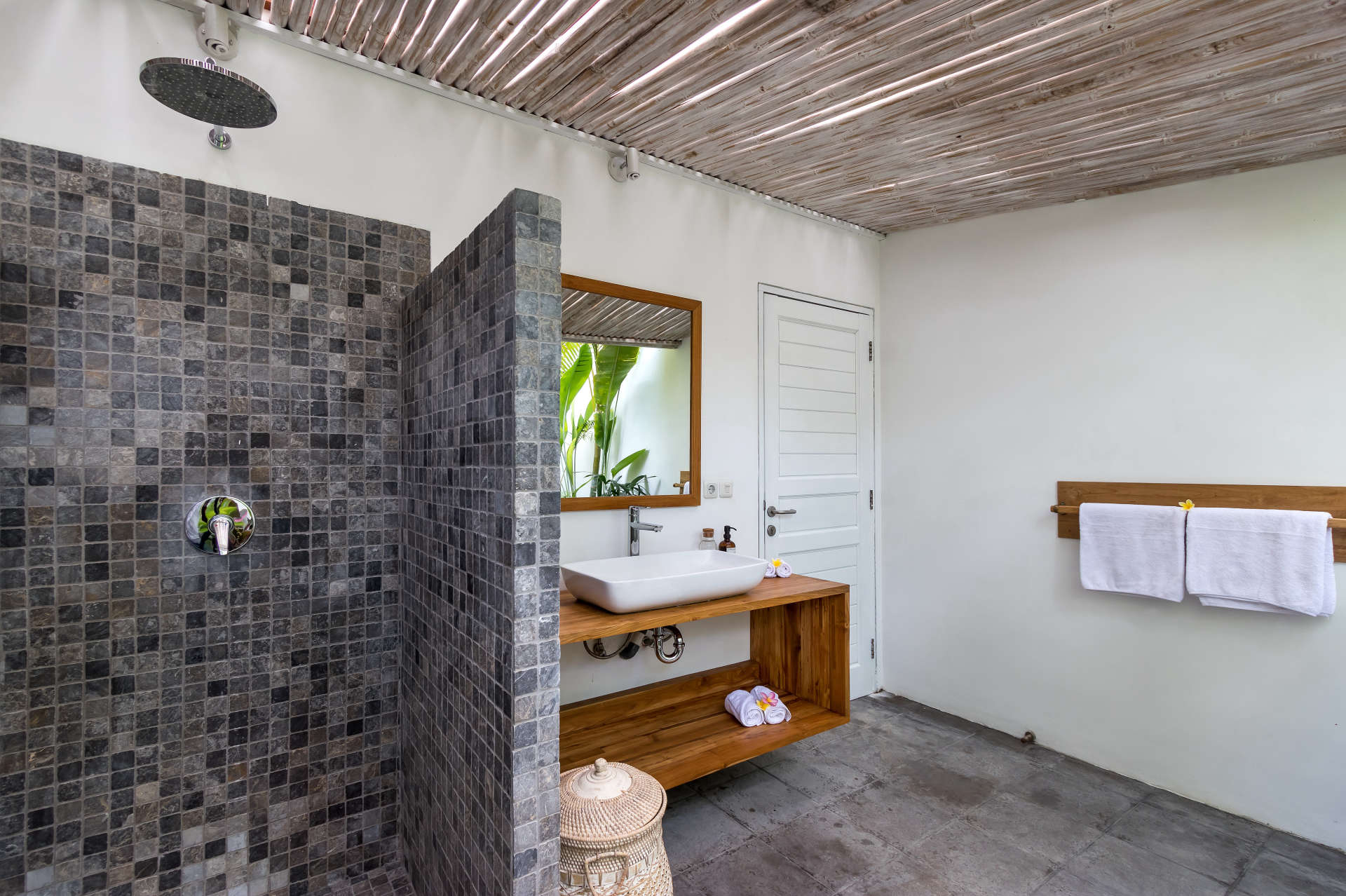 Luksuzna vila s 4 spalnicami in zasebnim bazenom, Bali Villa 2067