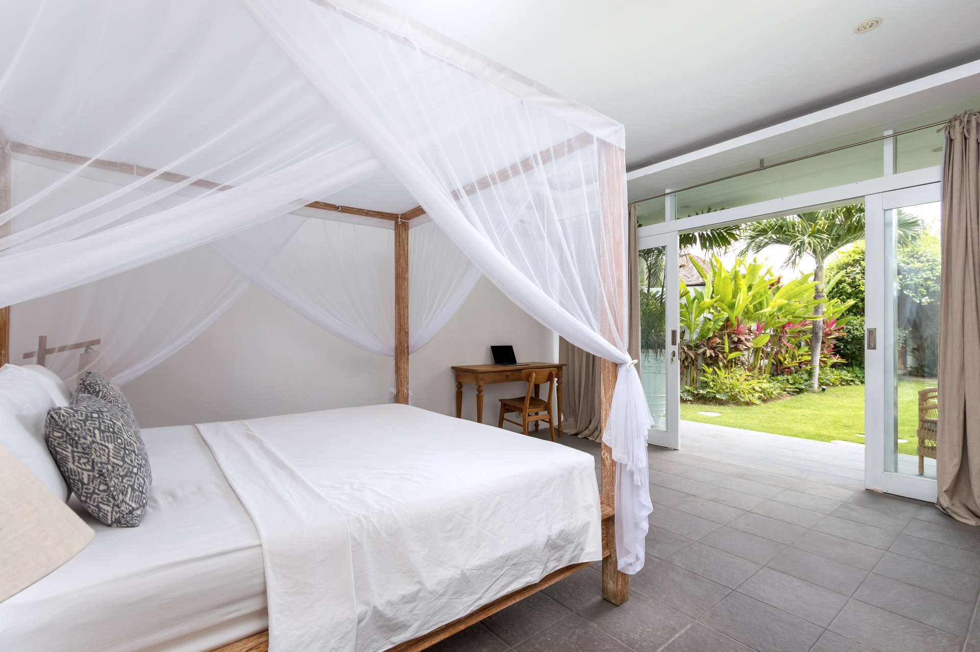 Luksuzna vila s 4 spalnicami in zasebnim bazenom, Bali Villa 2067
