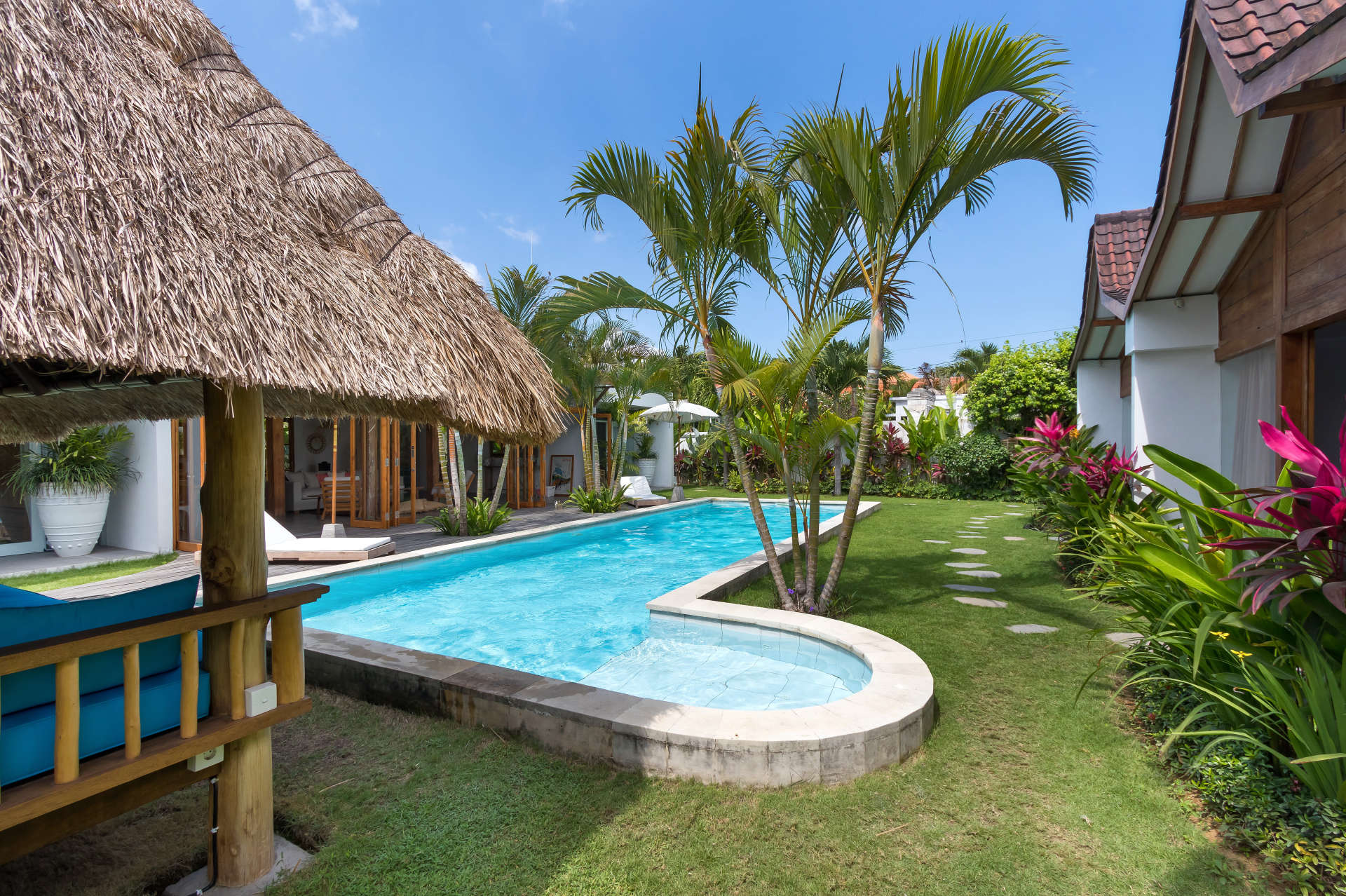 Luksuzna vila s 4 spalnicami in zasebnim bazenom, Bali Villa 2067