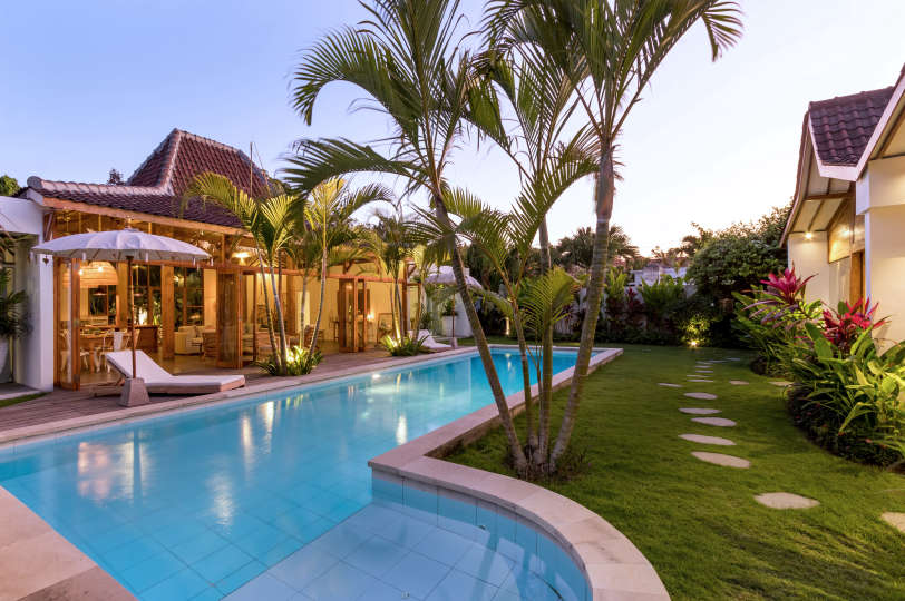Luksuzna vila s 4 spalnicami in zasebnim bazenom, Bali Villa 2067