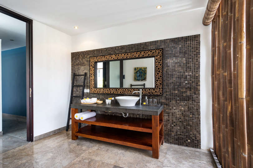 Vila s 5 zvezdicami na Baliju, le nekaj minut od plaže, Bali Villa 2080