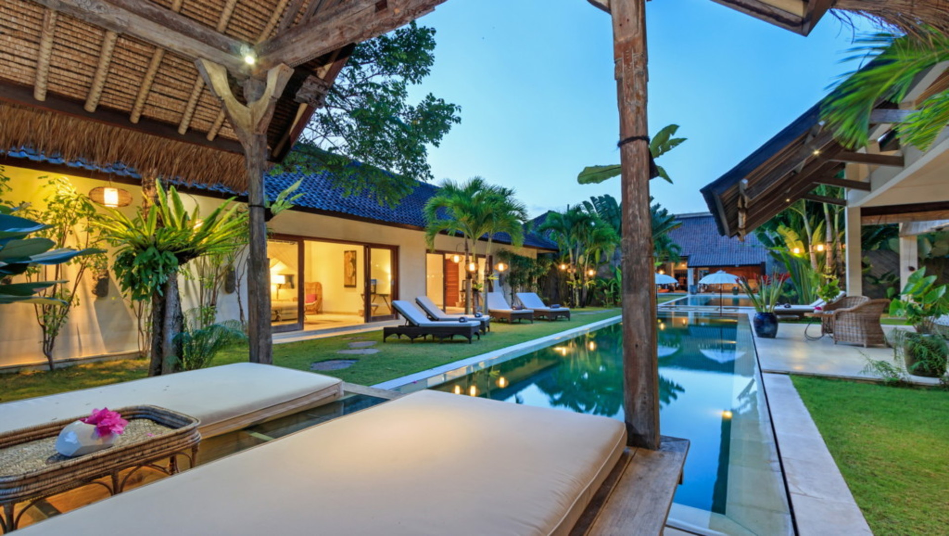 5-zvezdična vila za najem na Baliju, Bali Villa 2084