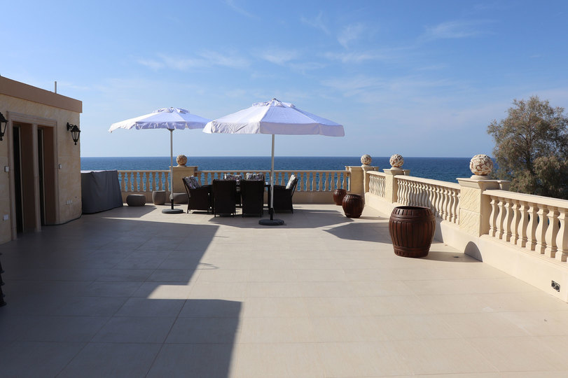 Predstavljajte si, da najamete lastno zasebno ciprsko vilo s 5 zvezdicami na plaži, Paphos Villa 1410