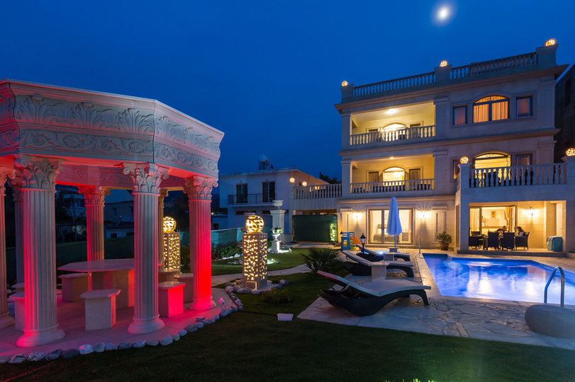 Predstavljajte si, da najamete lastno zasebno ciprsko vilo s 5 zvezdicami na plaži, Paphos Villa 1410