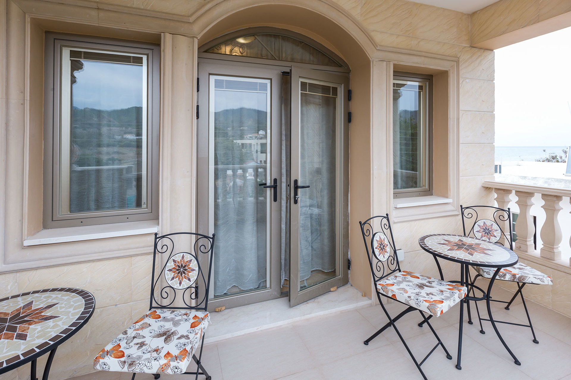 Predstavljajte si, da najamete lastno zasebno ciprsko vilo s 5 zvezdicami na plaži, Paphos Villa 1410
