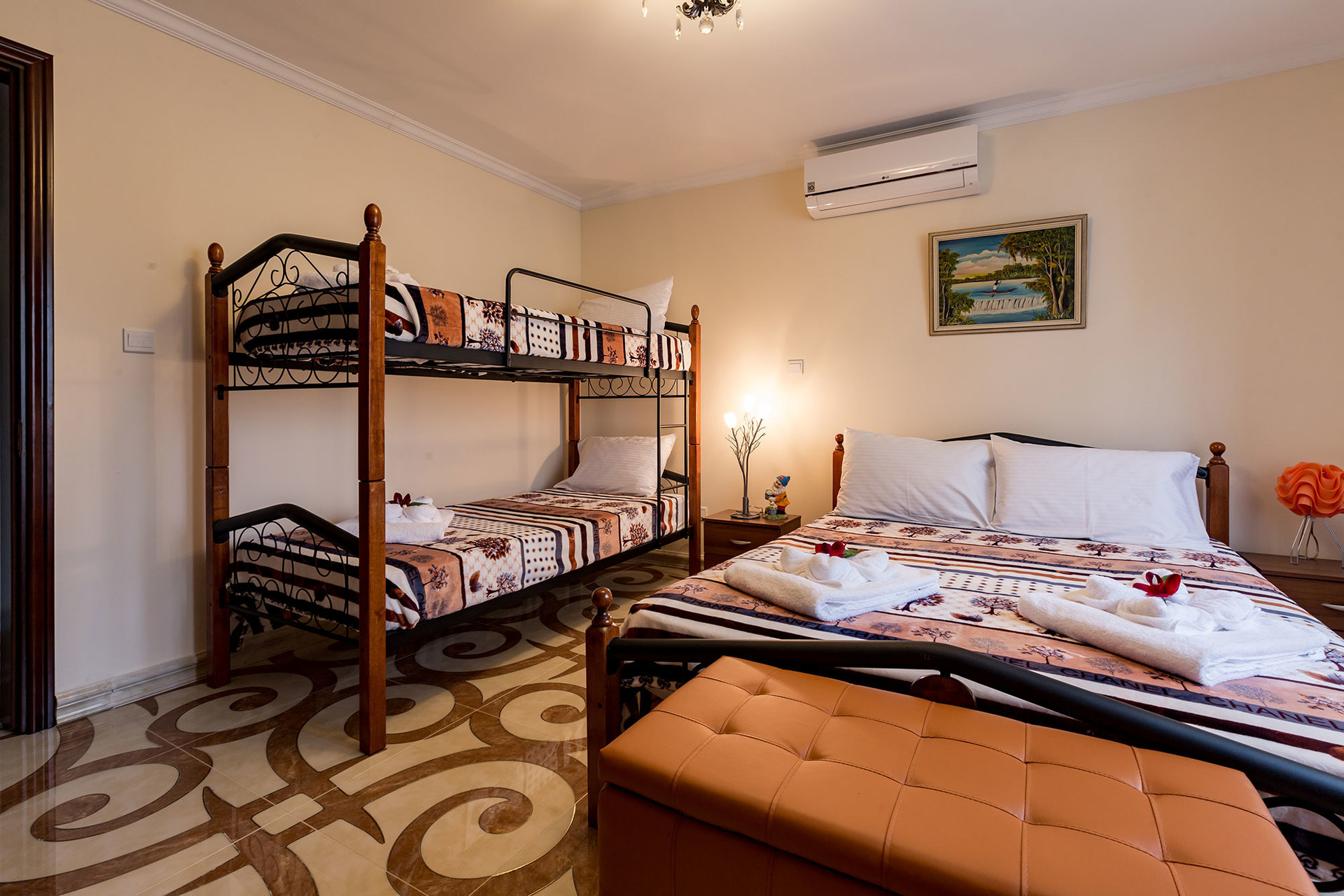 Predstavljajte si, da najamete lastno zasebno ciprsko vilo s 5 zvezdicami na plaži, Paphos Villa 1410