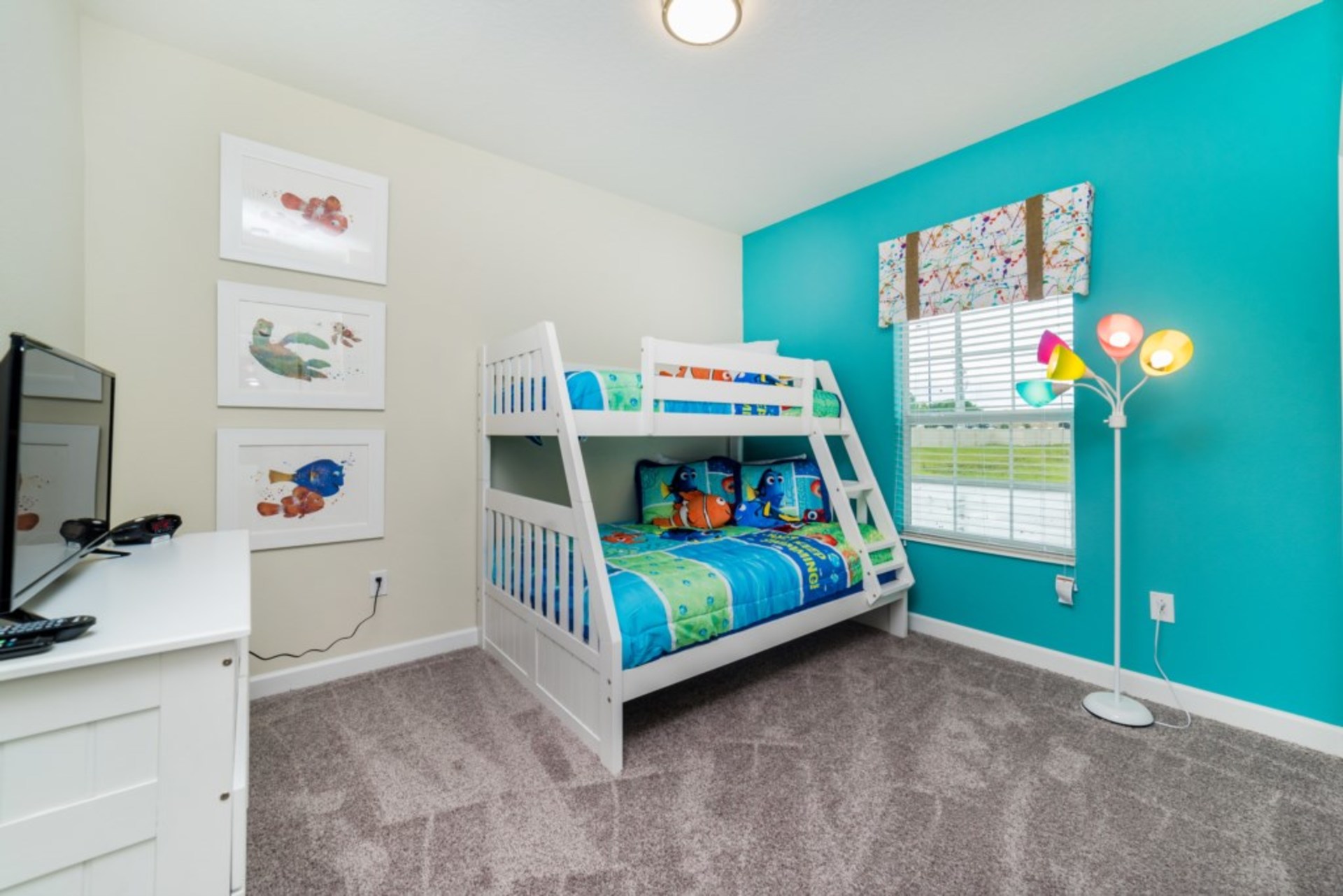Končno lahko vi in vaša družina najamete luksuzno hišo v letovišču Storey Lake z zasebnim bazenom, Townhome Orlando 1002