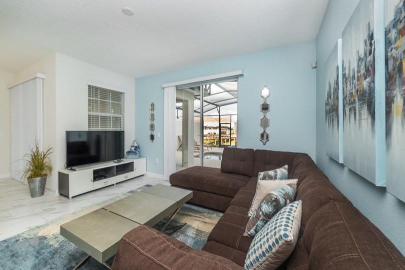 Vam in vaši družini bo všeč ta hiša s 5 zvezdicami in zasebnim bazenom v letovišču Storey Lake, Orlando TownHome 1004