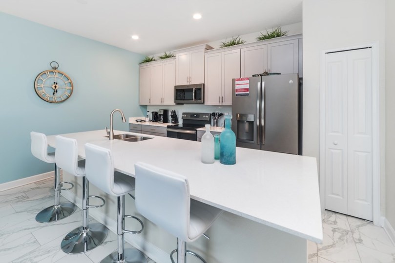Vam in vaši družini bo všeč ta hiša s 5 zvezdicami in zasebnim bazenom v letovišču Storey Lake, Orlando TownHome 1004