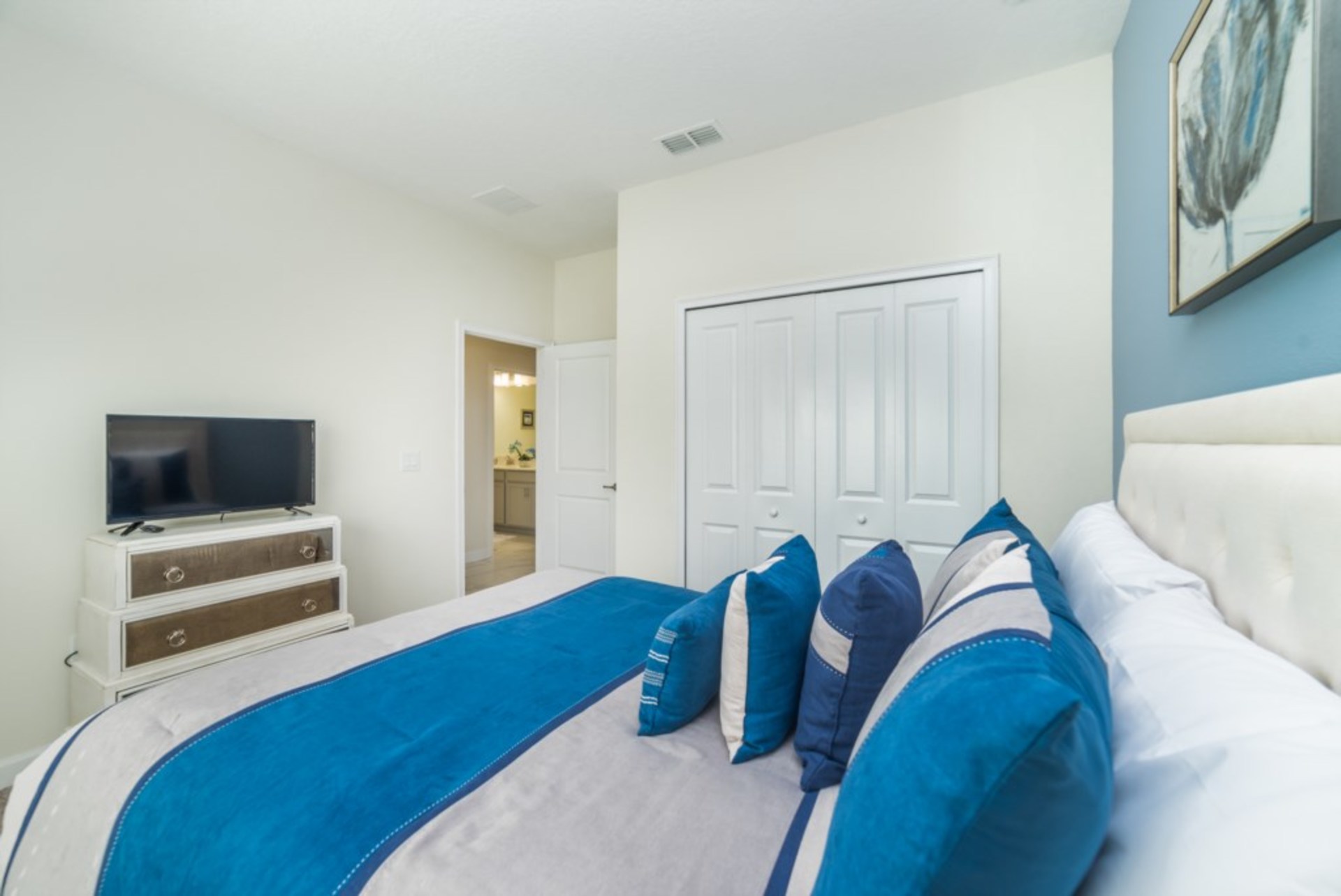 Vam in vaši družini bo všeč ta hiša s 5 zvezdicami in zasebnim bazenom v letovišču Storey Lake, Townhome Orlando 6414