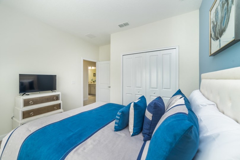 Vam in vaši družini bo všeč ta hiša s 5 zvezdicami in zasebnim bazenom v letovišču Storey Lake, Townhome Orlando 6414