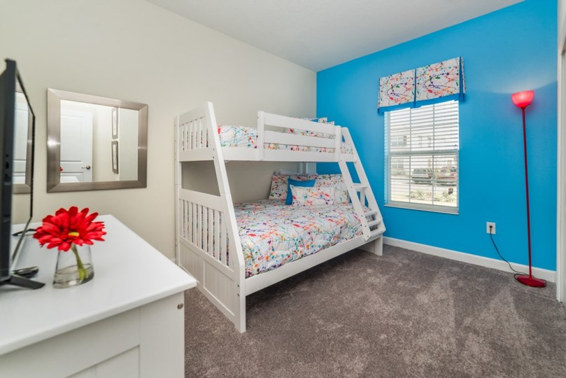 Vam in vaši družini bo všeč ta hiša s 5 zvezdicami in zasebnim bazenom v letovišču Storey Lake, Townhome Orlando 6414