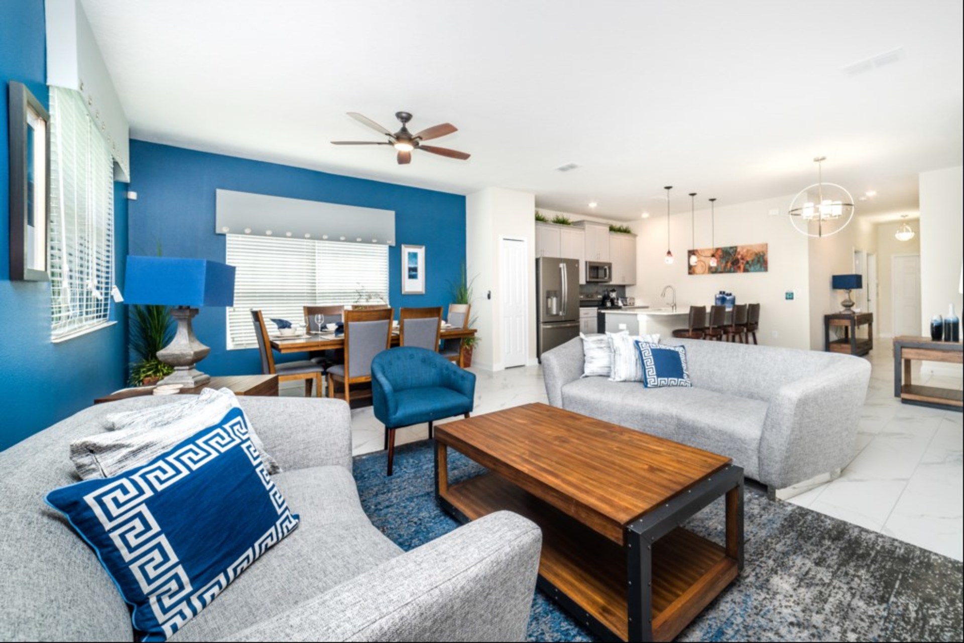 Vam in vaši družini bo všeč ta hiša s 5 zvezdicami in zasebnim bazenom v letovišču Storey Lake, Townhome Orlando 6414