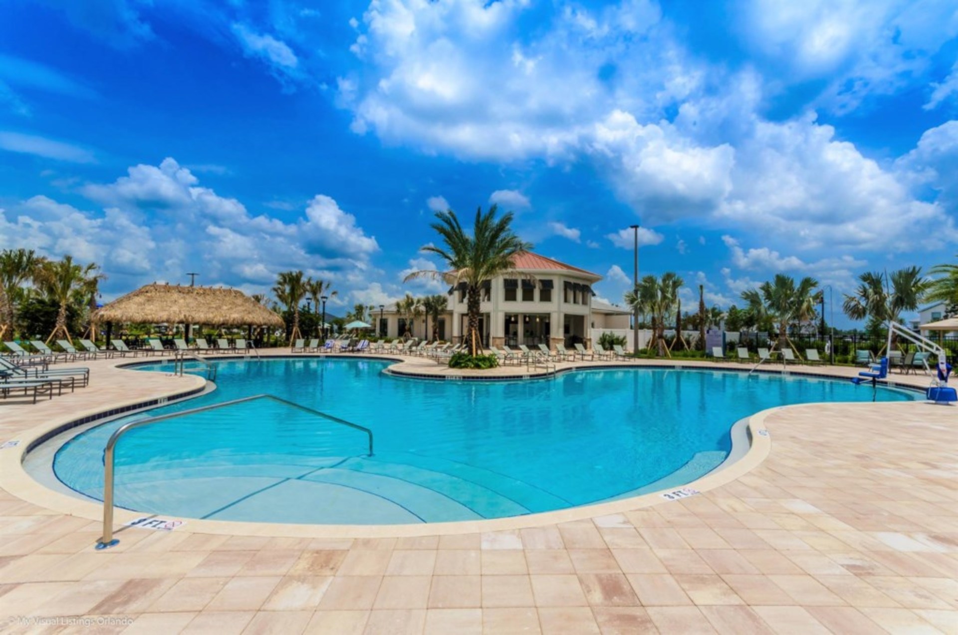 Vam in vaši družini bo všeč ta hiša s 5 zvezdicami in zasebnim bazenom v letovišču Storey Lake, Townhome Orlando 6414